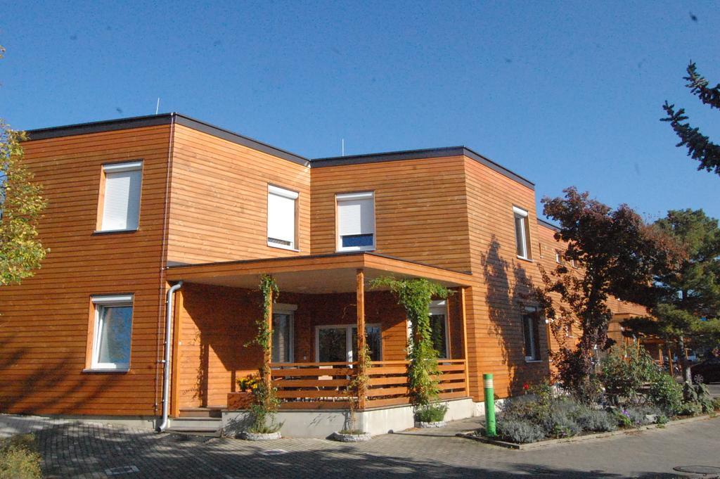 Greencity Boardinghouse Freiburg im Breisgau Buitenkant foto