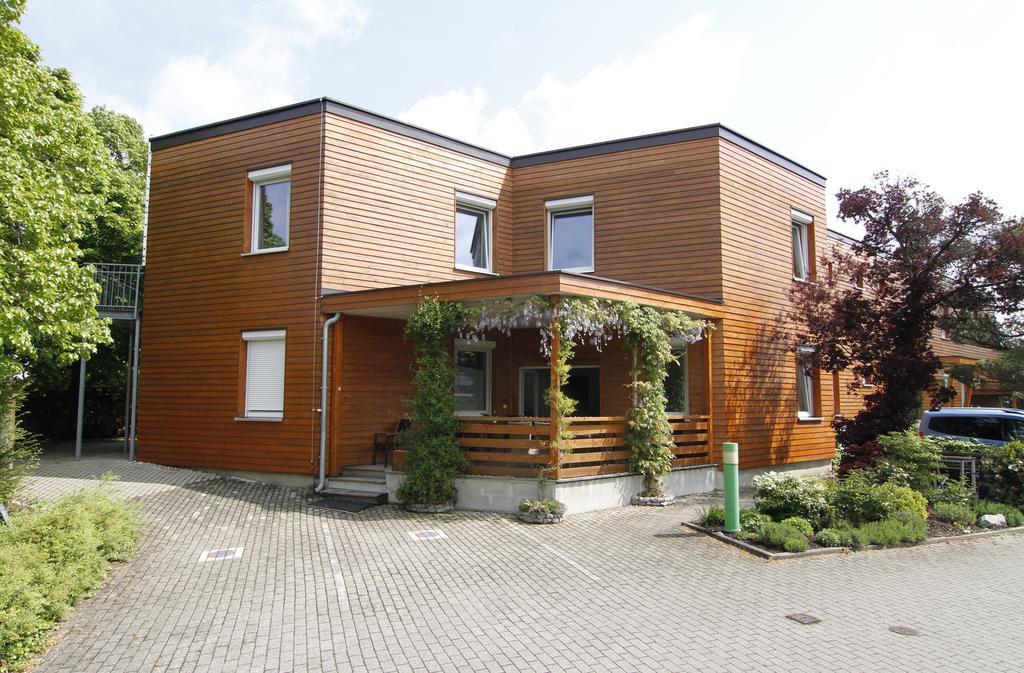 Greencity Boardinghouse Freiburg im Breisgau Buitenkant foto